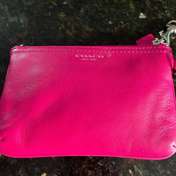 Coach bright pink soft leather embossed design Silver hardware wristlet wallet - Picture 2 of 5